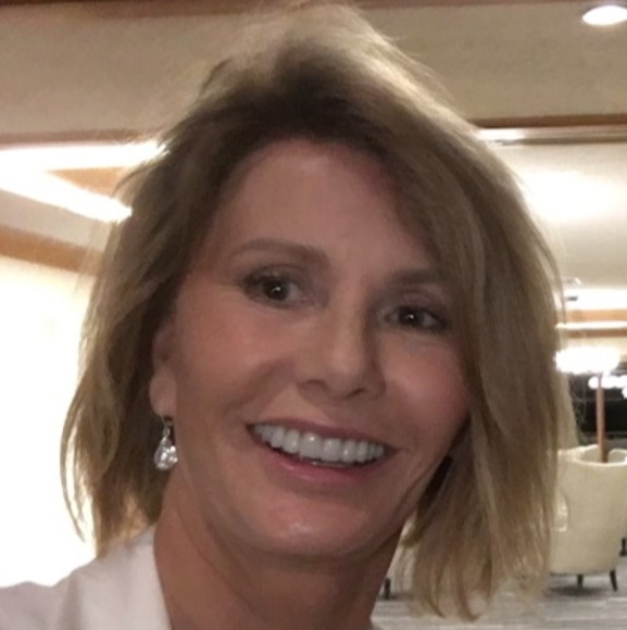 Meet your Posher, Arlene - Picture 1 of 1